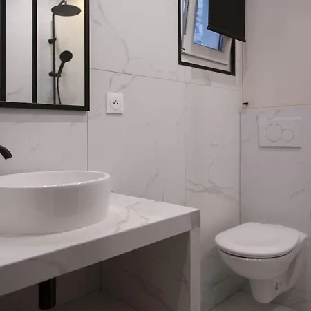 Studio Fonctionnel Et Moderne Place Clichy - 2p * Paris